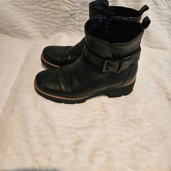 Boots - Picture 3 of 4